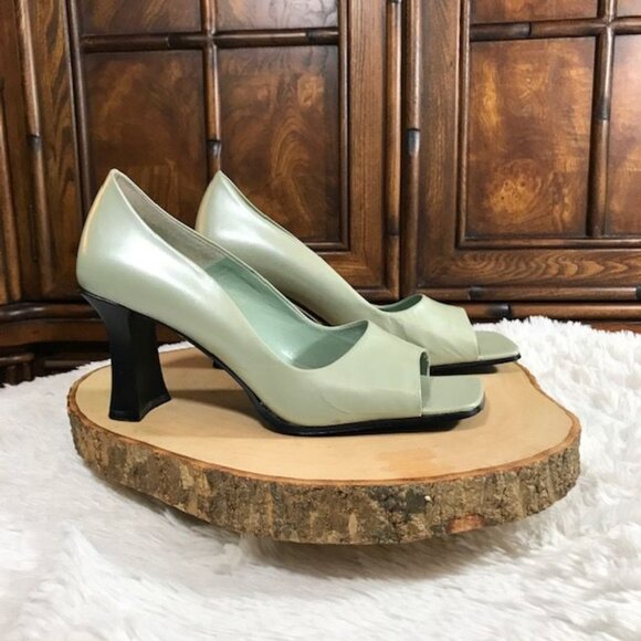 Nine West Mint Julep Genuine Leather Satin Finish Curved Heeled Sandal - Picture 4 of 13